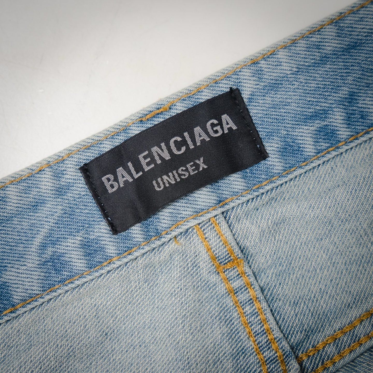 balenc1aga jeans unisex