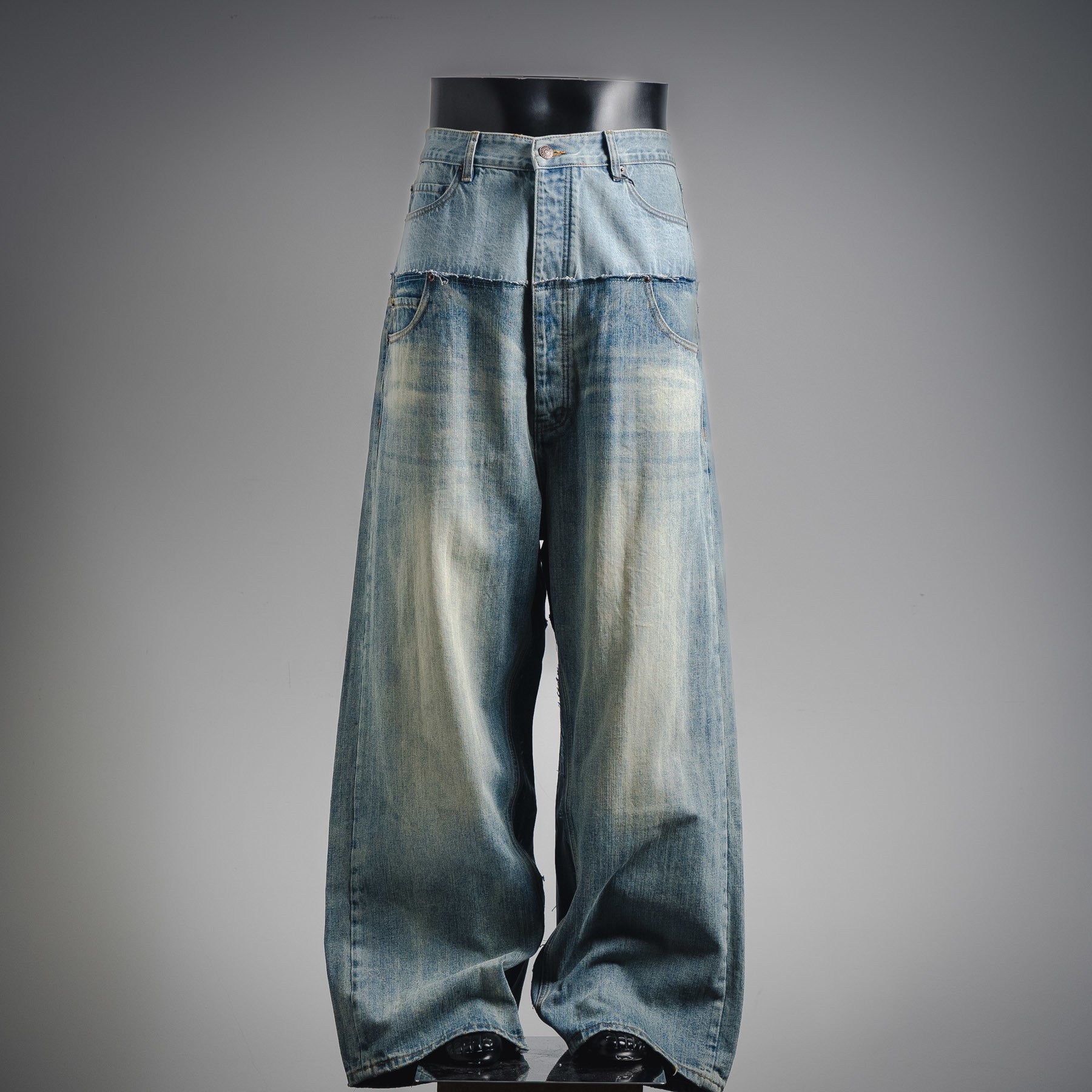 balenc1aga jeans unisex