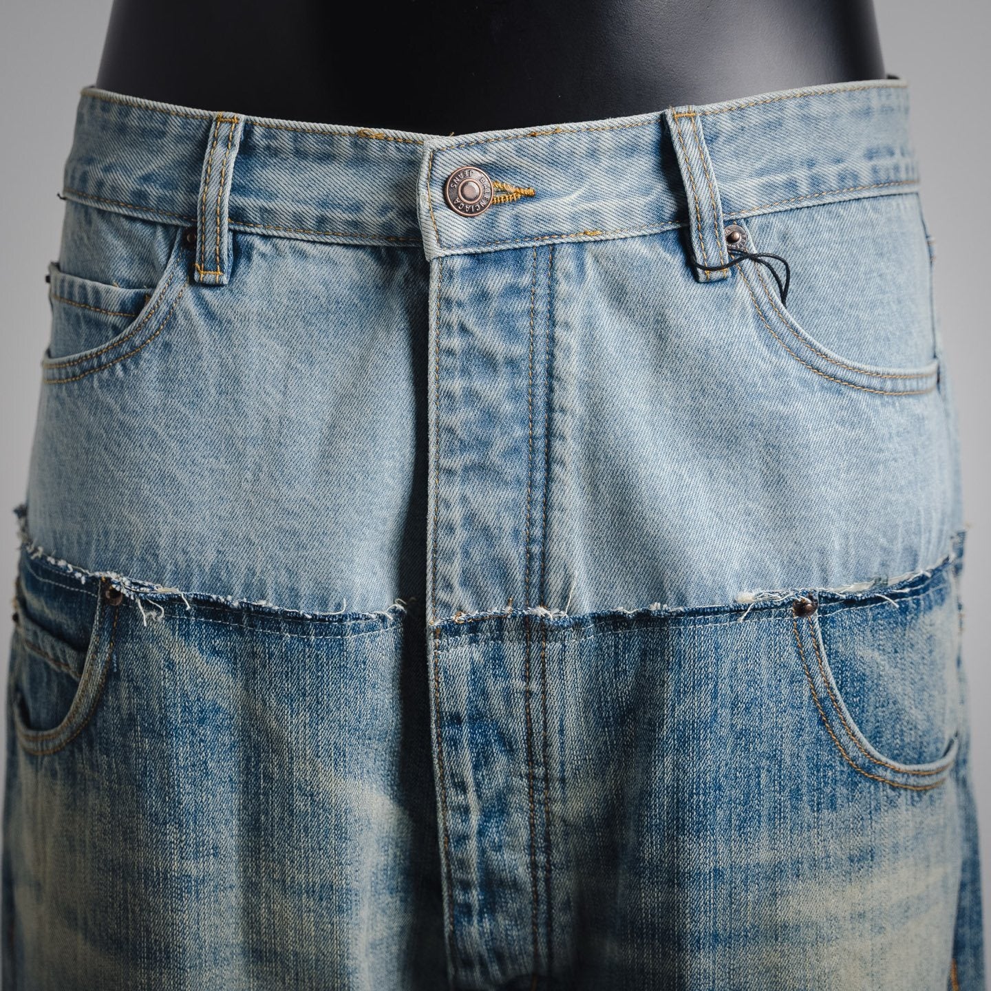 balenc1aga jeans unisex