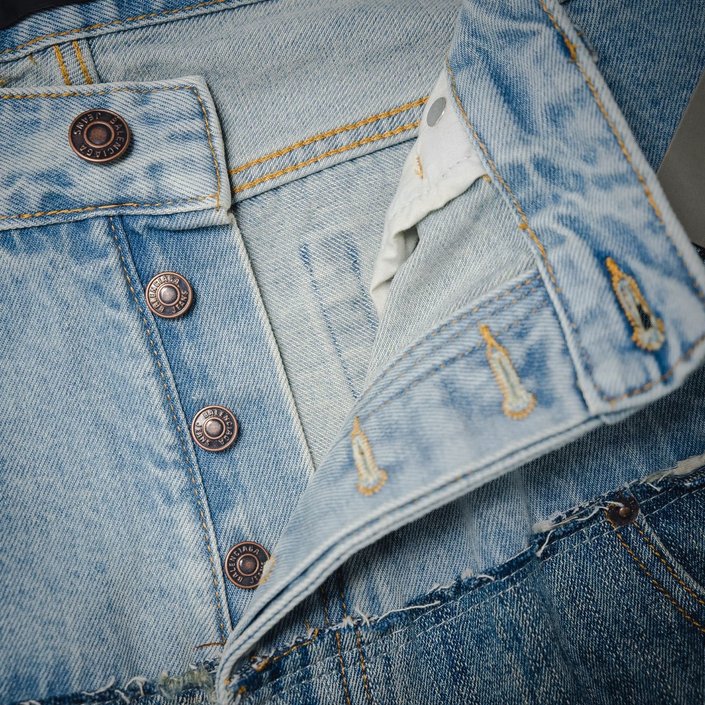 balenc1aga jeans unisex