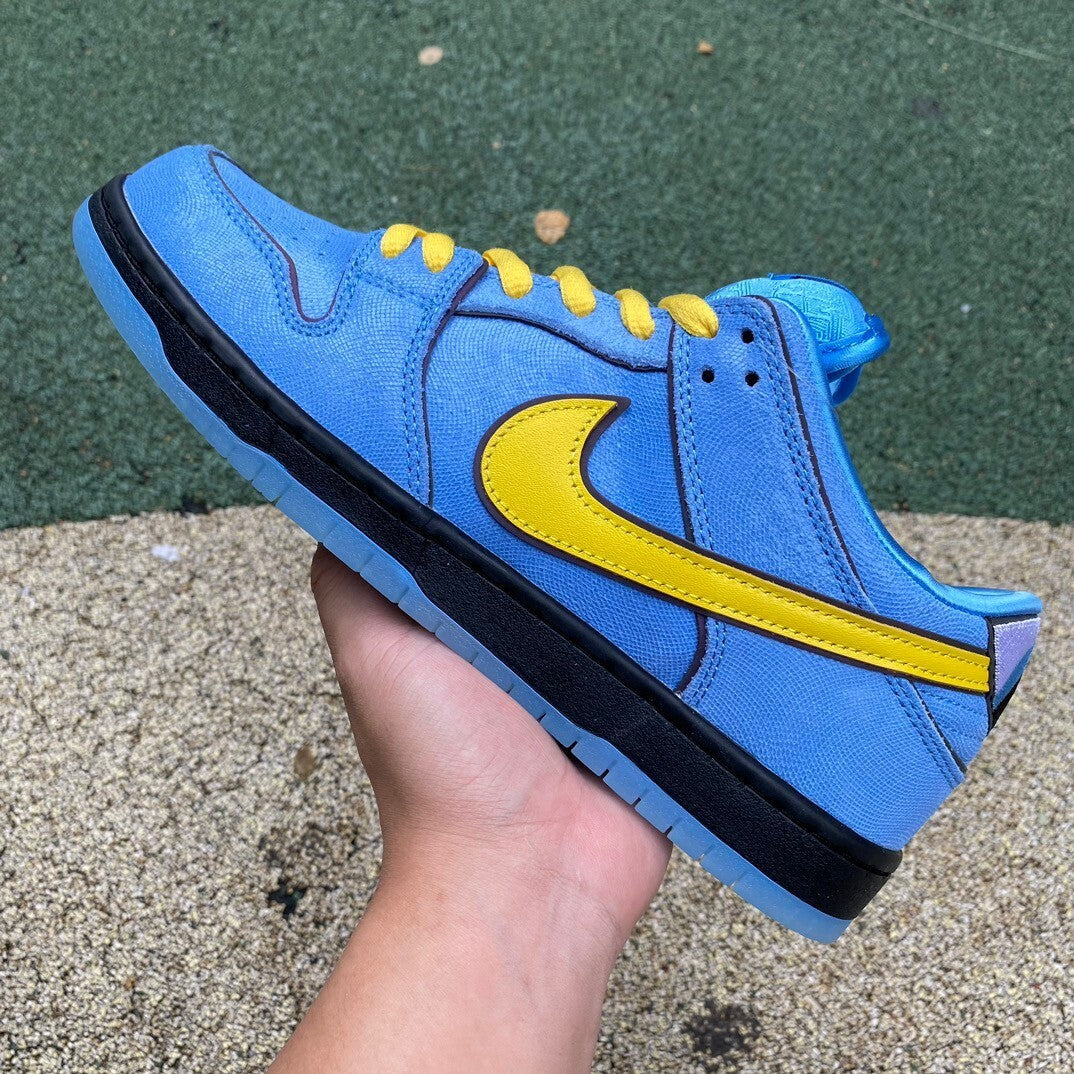 The Powerpuff Girls x N1ke SB DunkLow “Bubbles”