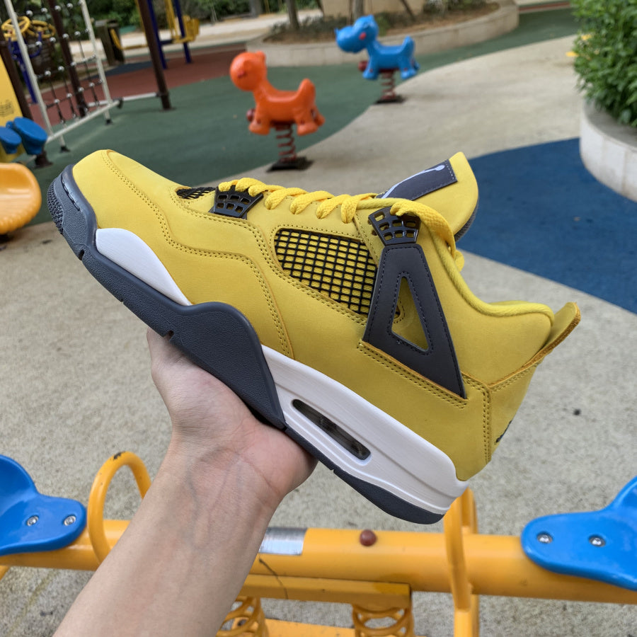 Air Jordan 4 lightning