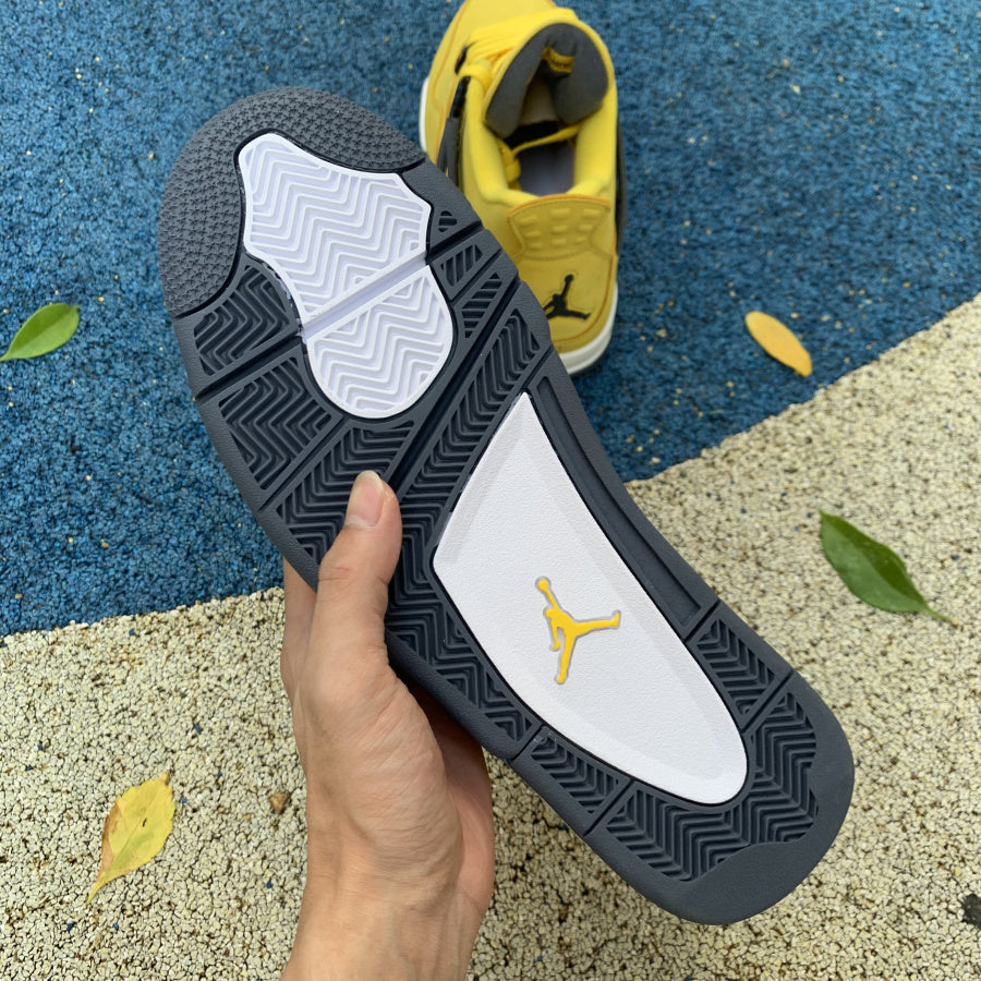 Air Jordan 4 lightning