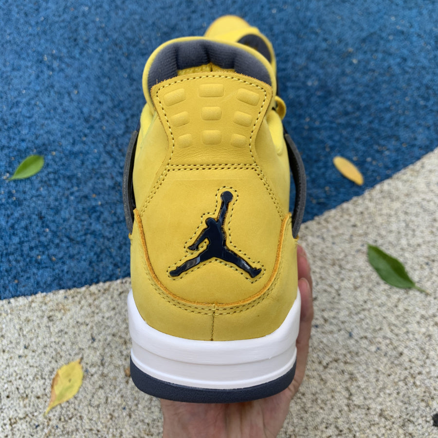 Air Jordan 4 lightning