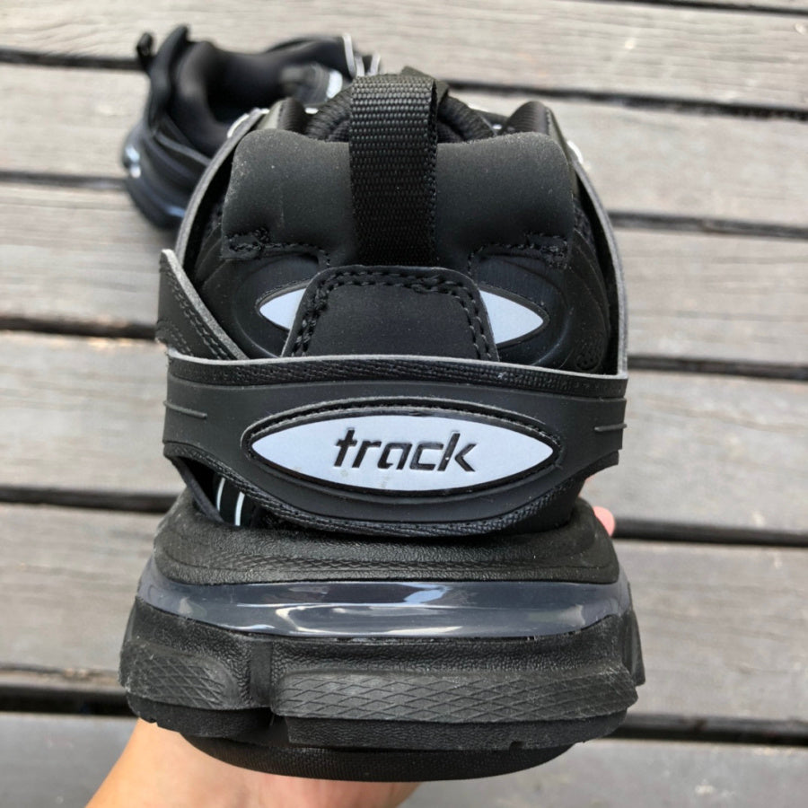 Balenc1aga Triple S